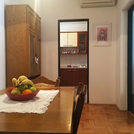 Apartment Mikinac *